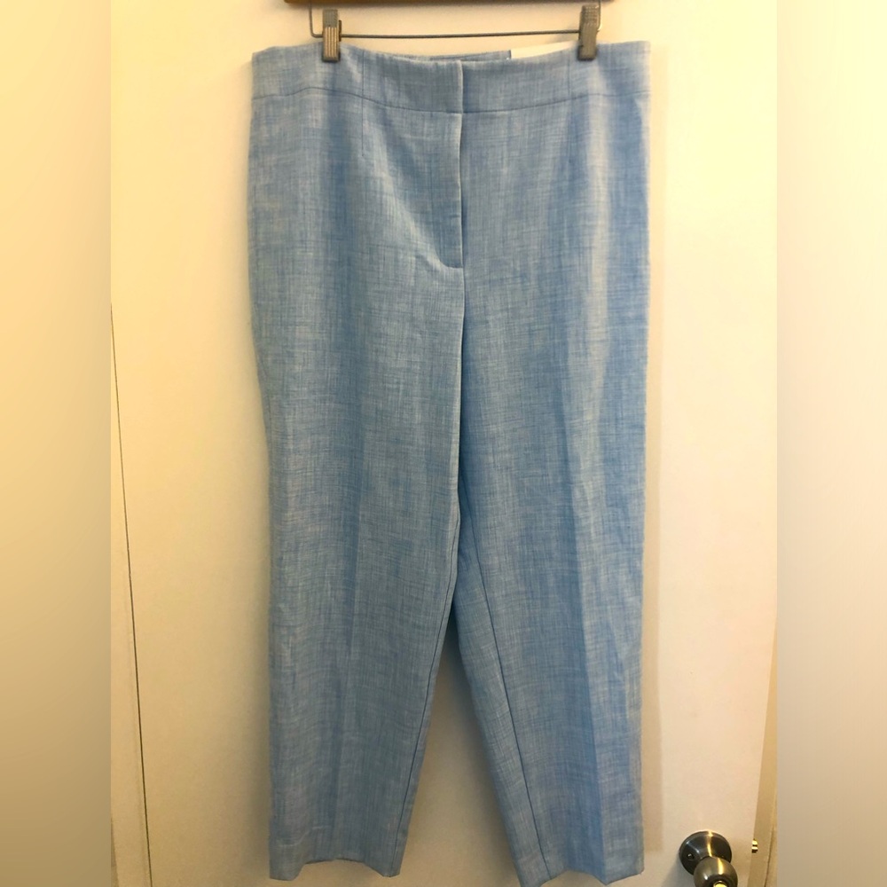 NWT-New w Tags. Ann Taylor high rise slim pant in Poly/ Rayon. Size 12